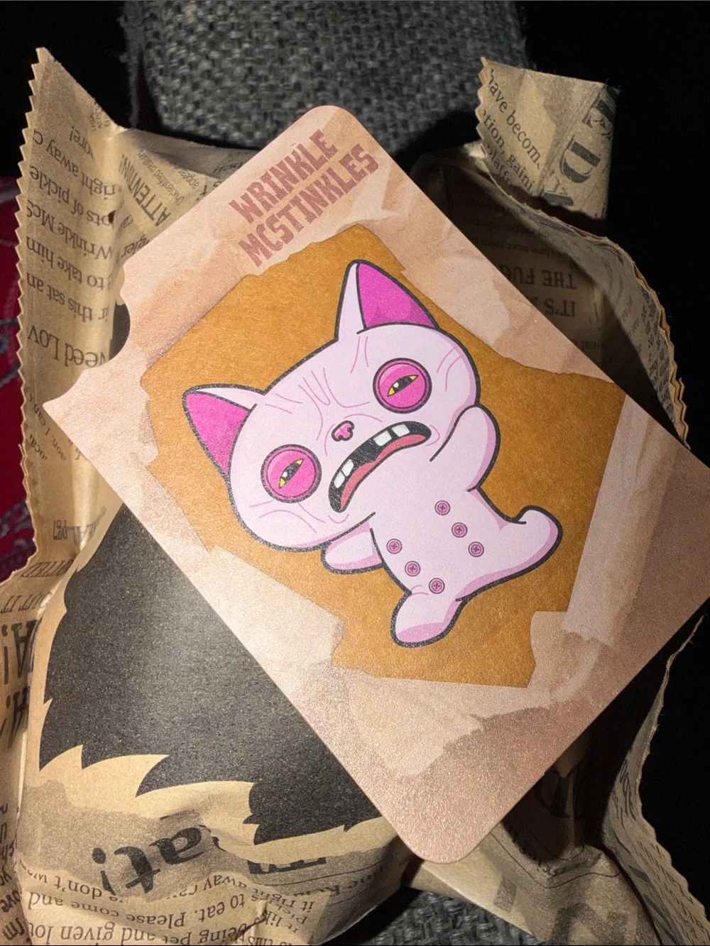 ZURU Fuggler Alley Cats Wrinkle McStinkles Plush Bag Charm w/ Card